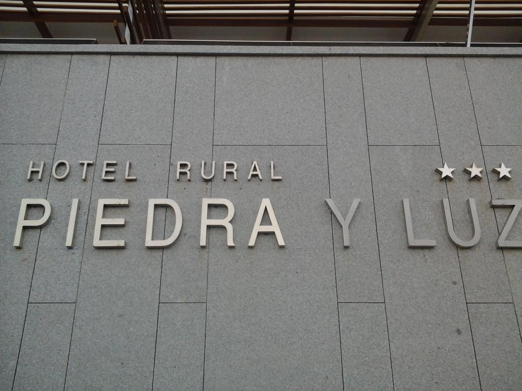 Eh Piedra Y Luz